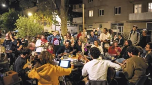 « C’est que du bonheur et des nouvelles rencontres » : symbole de liberté, la Roda de Choro fait vibrer Montpellier au rythme du Brésil - L'Humanité