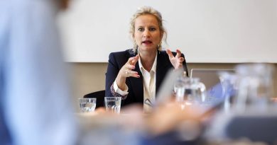 «C’est une erreur stratégique»: la position du Centre sur les accords Suisse-UE inquiète Delphine Bachmann - Le Temps