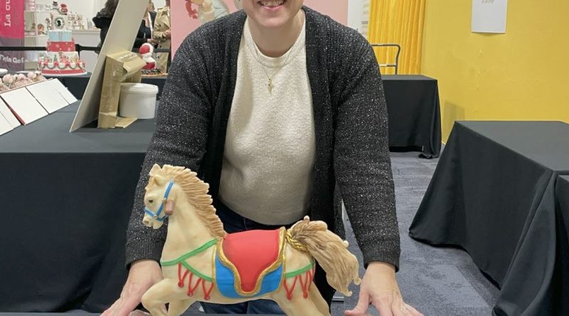 Chalon-sur-Saône. Un cheval à bascule : le chef-d’œuvre d’Émilie Prost au championnat de France de cake design
