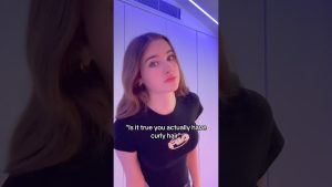 Cheveux Bouclés : Secrets et Soins Essentiels