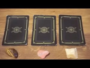 🪻💜 Choisissez une carte : Que ressent votre personne spéciale ?