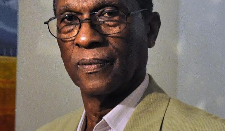 Claude Chadet a déposé ballon et sifflet 