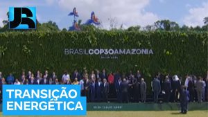 Climat : Leaders soulignent la transition énergétique et 10 ans de l'Accord de Paris