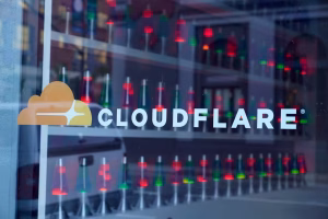Cloudflare rétablit ses services après une panne majeure affectant une partie du Web mondial.