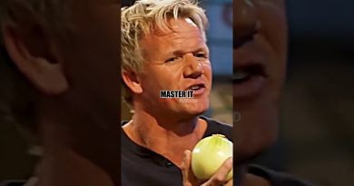 Comment émincer un oignon avec Gordon Ramsay