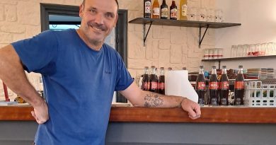 Commerce : le bistrot du village rouvre ses portes 44 ans après