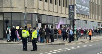 Conférence pour femmes perturbée par des trans délinquants !