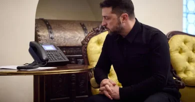 Corruption : le bras droit du président ukrainien Volodymyr Zelensky démissionne après une perquisition - L'Humanité