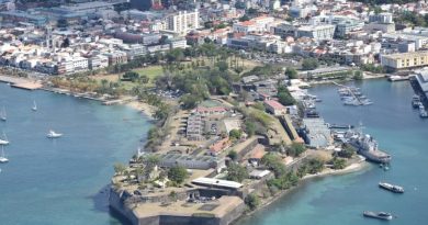 Coups de canon, feu d'artifice : les forces armées au rendez-vous de la Transat Café L'Or