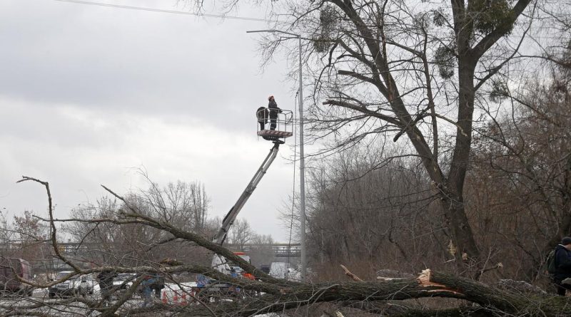 Coupures massives d'électricité en Ukraine après des bombardements russes | RTS