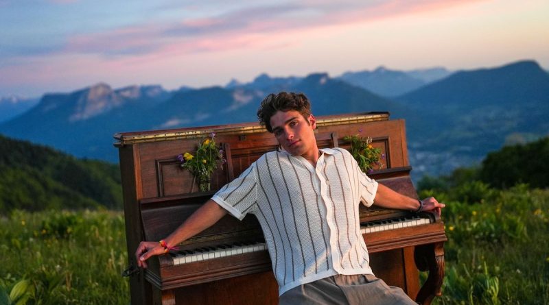 « Courant éclair » : le premier single prometteur de Jules Loewert - ici