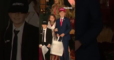 DECOUVREZ LES DIFFERENCES : Deux enfants imitent Trump et Melania