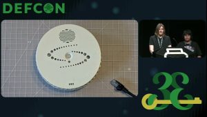 DEF CON 33 : Dévoiler le Snitch Puck, tech de surveillance IoT