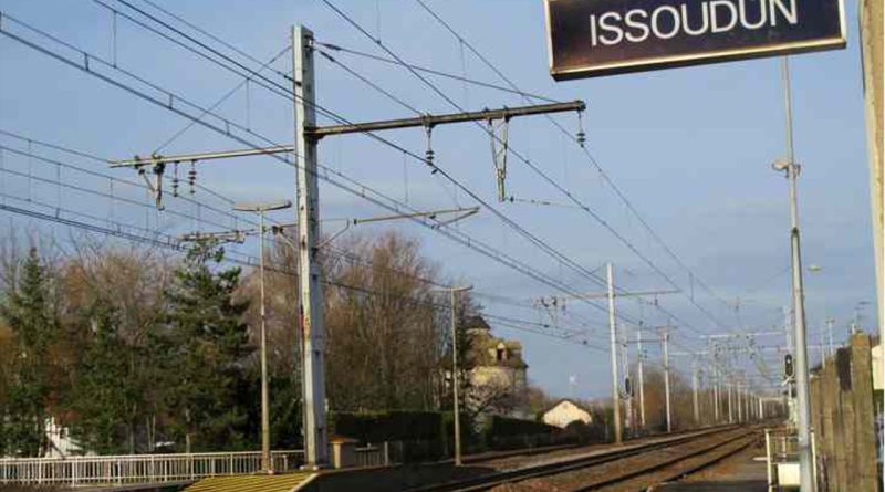 « Dangereusement incontrôlable » : la passagère d’un train condamnée pour l’agression d’un contrôleur de la SNCF et de gendarmes en gare d’Issoudun