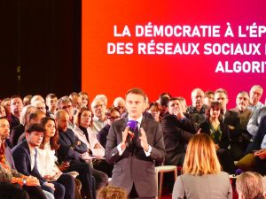 Dans les Vosges, Emmanuel Macron débat de l’impact des réseaux sociaux [video]