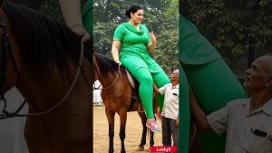 De Dubaï aux USA : Découvrez la Princesse Bavarde ! 💬✨