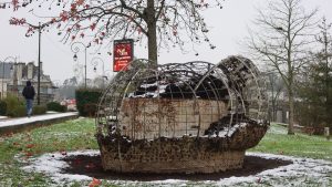 Décapité en mai, incendié en novembre : mais qui en veut au canard de Creil ?