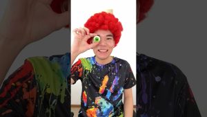 Découvrez le "VitaWear SmartBand", le bracelet connecté de demain.