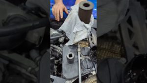 Découvrez l'entretien d'une McLaren 🏁 #mécanique #supercar