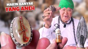 Découvrez les objets antiques fascinants d'Abah Sholeh à Surabaya