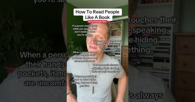 Décryptez les gens comme des livres : astuces de langage corporel