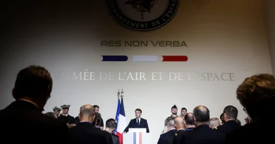 Défense spatiale : Emmanuel Macron annonce 4,2 milliards d'euros supplémentaires d'ici 2030