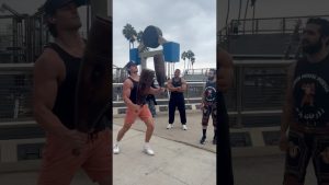 Des athlètes de force testent les clubs persans ! 🤯