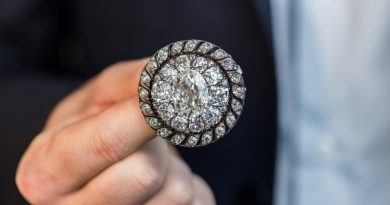 Des bijoux de plusieurs millions et une broche de Napoléon en vente à Genève