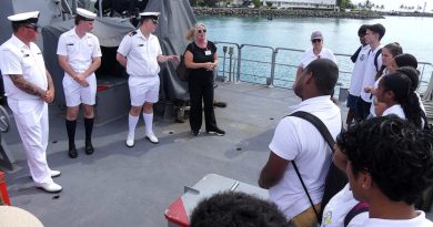 Des élèves de classes défense en immersion sur un patrouilleur australien