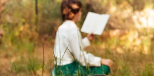 Détox digitale : se déconnecter entre luxe et droit fondamental, un enjeu contemporain.