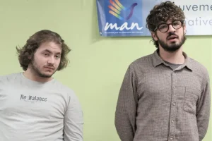 Deux jeunes objecteurs de conscience israéliens visitent le temple Saint-Marc à Mulhouse