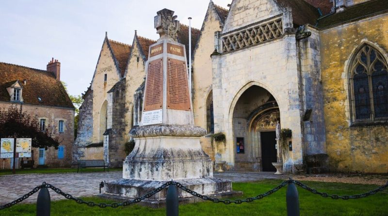 Devoir de mémoire à Ceton : deux nouveaux noms sur le monument aux morts