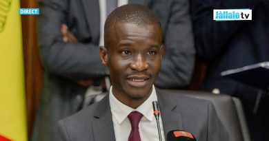 Direct - Conférence de presse du Gouvernement en cours