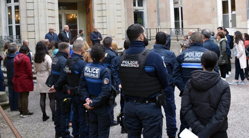 Dix ans après les attentats du 13-Novembre, Millau se souvient en silence