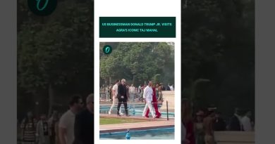 Donald Trump Jr. en visite au célèbre Taj Mahal d'Agra.
