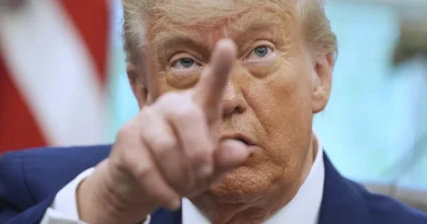 Donald Trump renforce la pression sur le Venezuela et déclare son espace aérien "entièrement fermé"