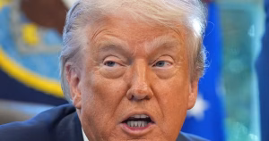 Donald Trump se dit prêt à taxer les pays commerçant avec la Russie, affirme-t-il