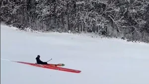 Du va'a sur la neige, Atamu Tefaatau en fait en Suisse