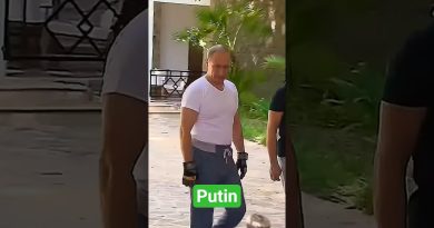 Duets et Danses : Les Memes Automobiles en Cambodge