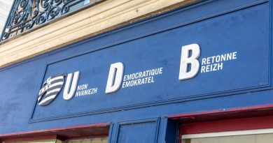 E brezhoneg - L'Union Démocratique Bretonne veut décentraliser - ICI