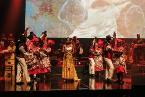 [EN VIDÉO] Explosion de couleurs, de rythmes et d'énergie au spectacle de France-Antilles !