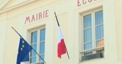 Élections municipales 2026 : parité obligatoire et fin du panachage, "dans les petits villages, ça va poser des problèmes"