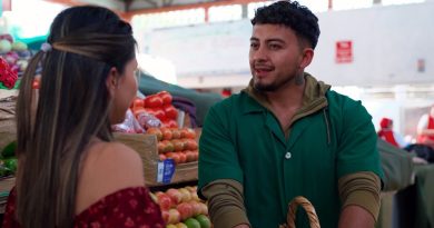 Elle a aidé une femme modeste, sans savoir qu'elle allait changer sa vie