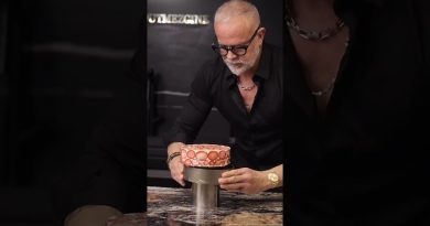 Entremets Mousse Fraise et Vanille