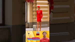 Évolution de la Mode des Hôtesses de l'Air en Altitude