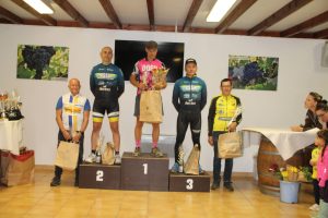 (1er à G)Michel Bond (VC Montois) termine 5e à Bellocq