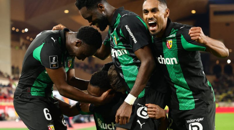 Football. Ligue 1 : dans la Principauté, Monaco coule, Lens déroule