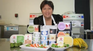 Formée en Italie, Yolande fabrique ses glaces et sa propre mozzarella depuis sa ferme en Anjou