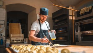 France Travail recrute un boulanger à Église Neuve de Vergt et un cuisinier à Anesse et Beaulieu - ici