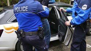 Fribourg: Deux automobilistes sans permis pincés en une heure
